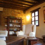 Biblioteca salón Hotel Rural El Fundil